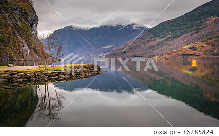 Stunning scenery of norwegian fiord Stunning scenery of norwegian fiord 36285824
