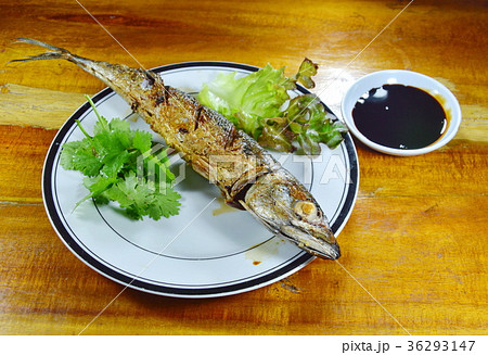 fried pacific mackerel and vegetable with sauce 36293147
