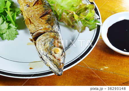 fried pacific mackerel and vegetable with sauce 36293148