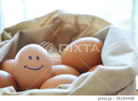 smile brown hen egg in fabric bag smile brown hen egg in fabric bag 36293986