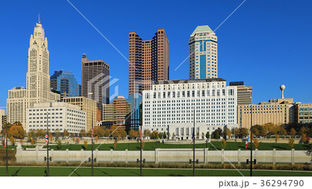 Columbus, Ohio skyline on a clear fall morning 36294790