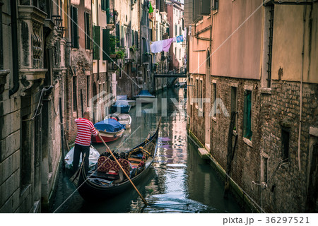 ヴェネツィア　水路 36297521