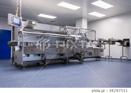 photos sterile production area with the machine 36297531