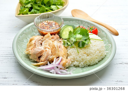 タイ料理、エスニック料理、海南鶏飯、カオマンガイ。パクチーを添えて。 36301268