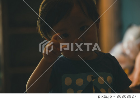 2 years old 36303927