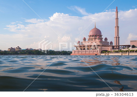 Putra Mosque in Putrajaya, Malaysia Putra Mosque in Putrajaya, Malaysia 36304613