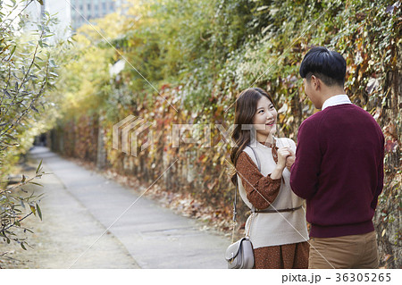 デート 見開き 対面 36305265