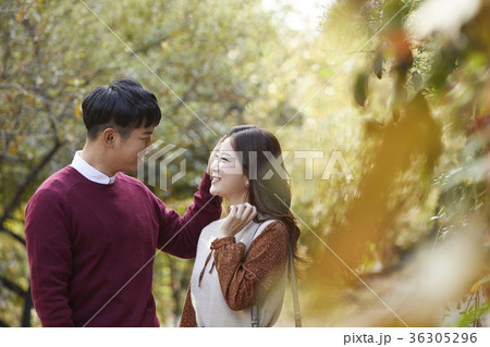デート 見開き 対面 36305296