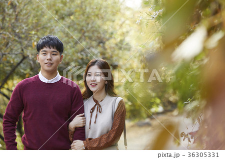 デート 屋外 室外 36305331