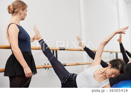 Helping with exercise 36305419