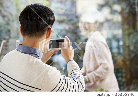 デート 写真撮影 喫茶店 36305846