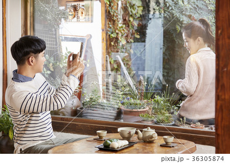 デート 写真撮影 喫茶店 36305874