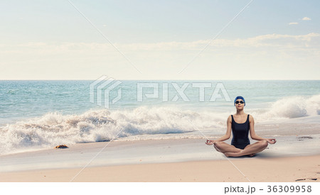 Female swimmer Female swimmer 36309958