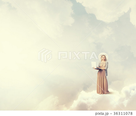 Vintage girl with laptop Vintage girl with laptop 36311078