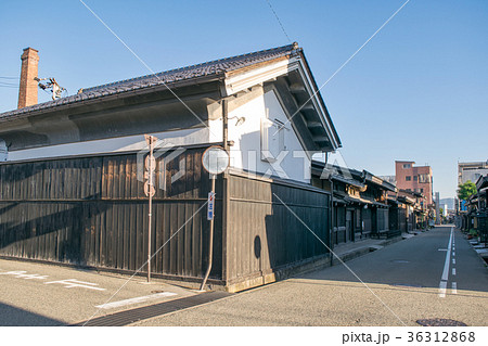 岐阜県　高山市　上二之町街並み保存区域　　造り酒屋 36312868