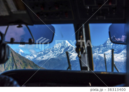 飛操縦席からのヒマラヤ 36313400