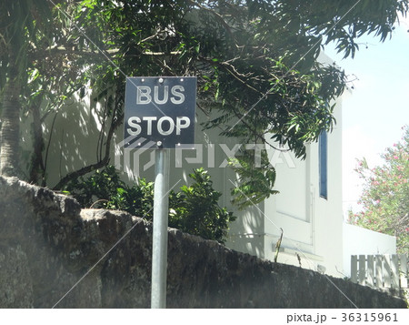 モーリシャスのいろんなバス停表示板：その① 36315961