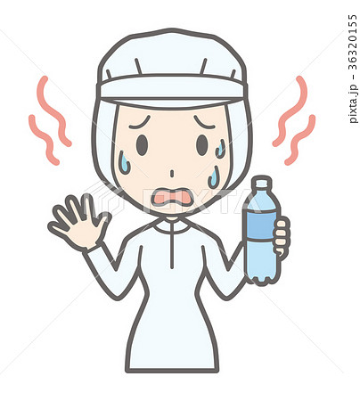 白い衛生服を着た女性作業員が暑がっている 36320155