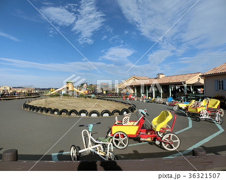 ソレイユの丘 おもしろ自転車乗り場 神奈川県横須賀市の写真素材