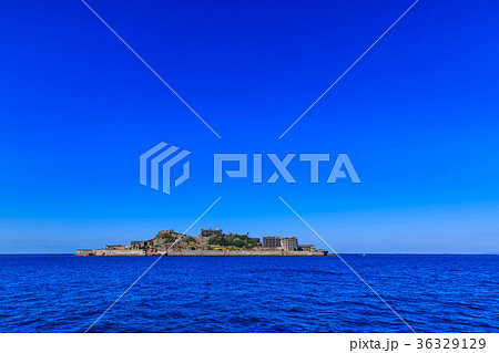 軍艦島と青空　軍艦島クルーズ 36329129