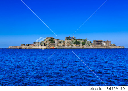 軍艦島と青空　軍艦島クルーズ 36329130