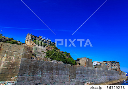 軍艦島と青空 軍艦島クルーズ 上陸 軍艦島と青空 軍艦島クルーズ 上陸 36329238
