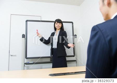 若いビジネスウーマン 36329373