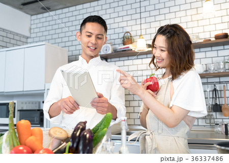 若い家族、夫婦、新生活 36337486