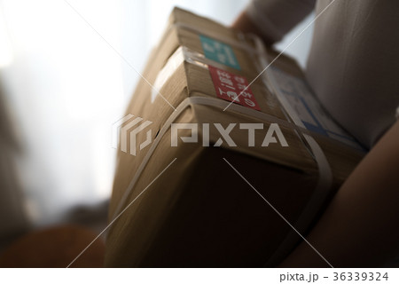 荷物 36339324