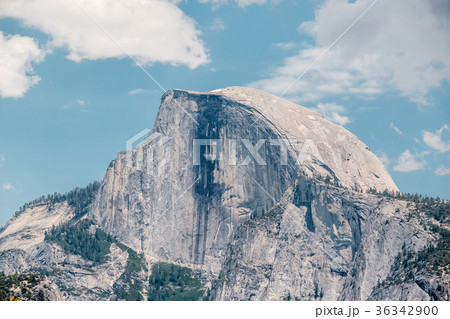 Half Dome rock formation in Yosemite National Park 36342900