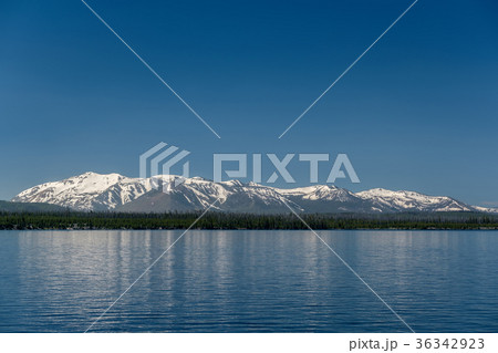 Yellowstone Lake with mountains landscape 36342923
