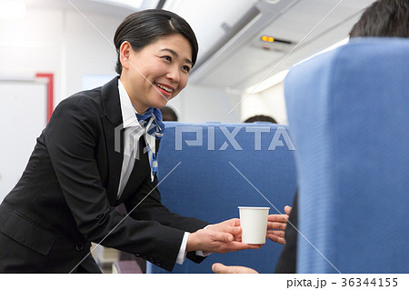 CA 機内 サービス 飲み物 ドリンク 36344155