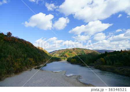 秋の川・雲の明暗２ 36346521