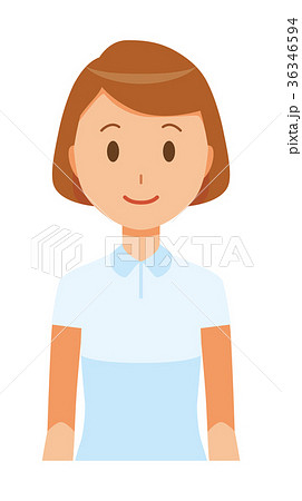 白い制服を着た女性看護師が立っている 36346594