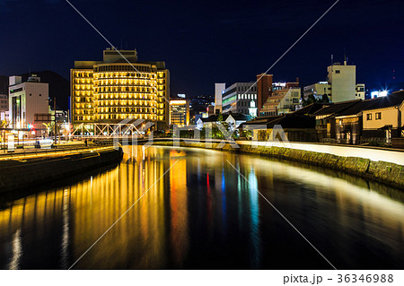 出島と出島表門橋の夜景　長崎 36346988
