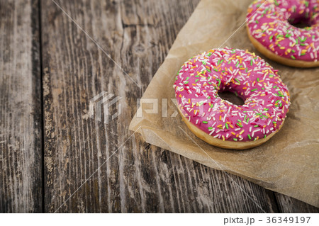 Pink donuts on paper Pink donuts on paper 36349197