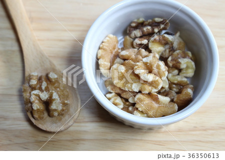 クルミ クルミ 36350613