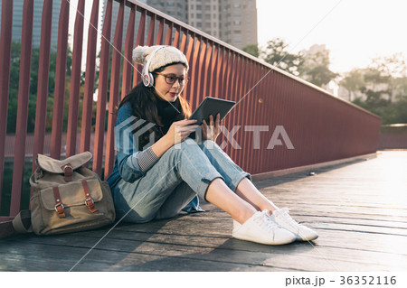 Asia student searching information online 36352116