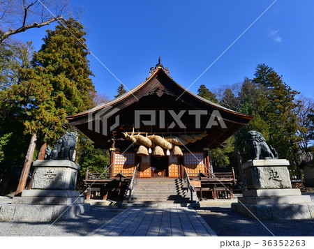 諏訪大社下社　秋宮　神楽殿 36352263