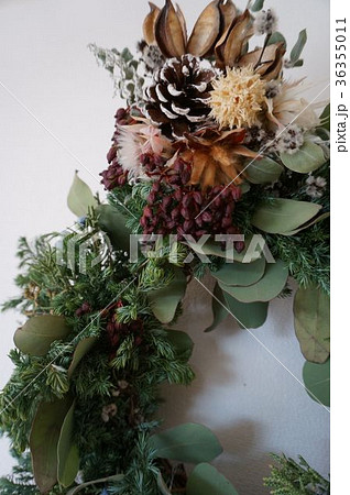 ナチュラルリースオーナメント 縦 ナチュラルリースオーナメント 縦 36355011