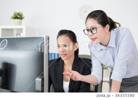 project manager teaches her subordinate project manager teaches her subordinate 36355580