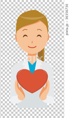 白衣を着た女性医師がハートマークを持っている 36356730