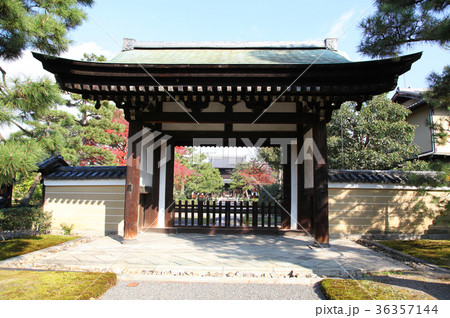 建仁寺　勅使門 36357144