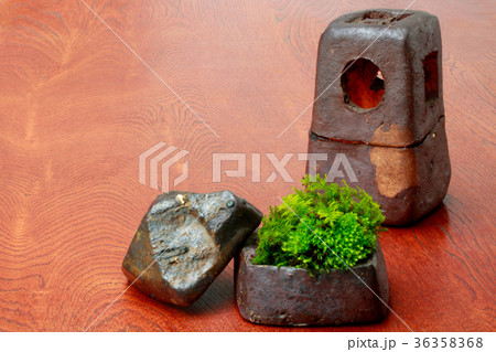 香合に苔と香炉 36358368