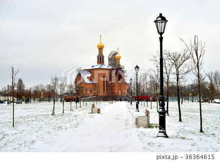 Park and church. 36364615