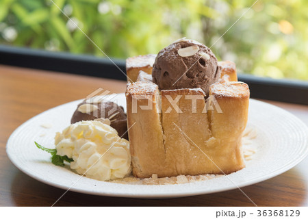 Honey Toast In Plate 36368129