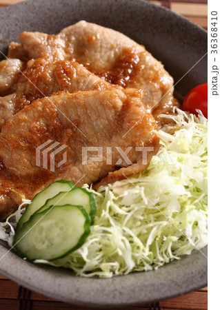 豚肉の生姜焼き 36368410