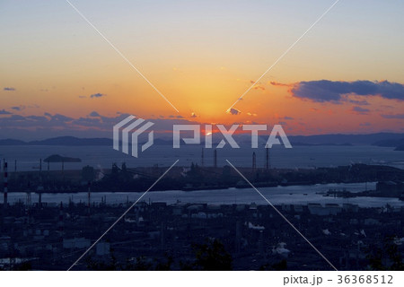 鷲羽山水島展望台からの夕方の眺め 36368512