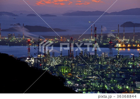 鷲羽山水島展望台からの工場夜景 鷲羽山水島展望台からの工場夜景 36368844