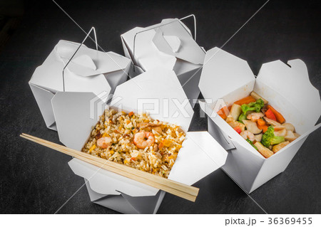 よくある中華テイクアウト(炒飯)　Chinese take out(fried rice) 36369455